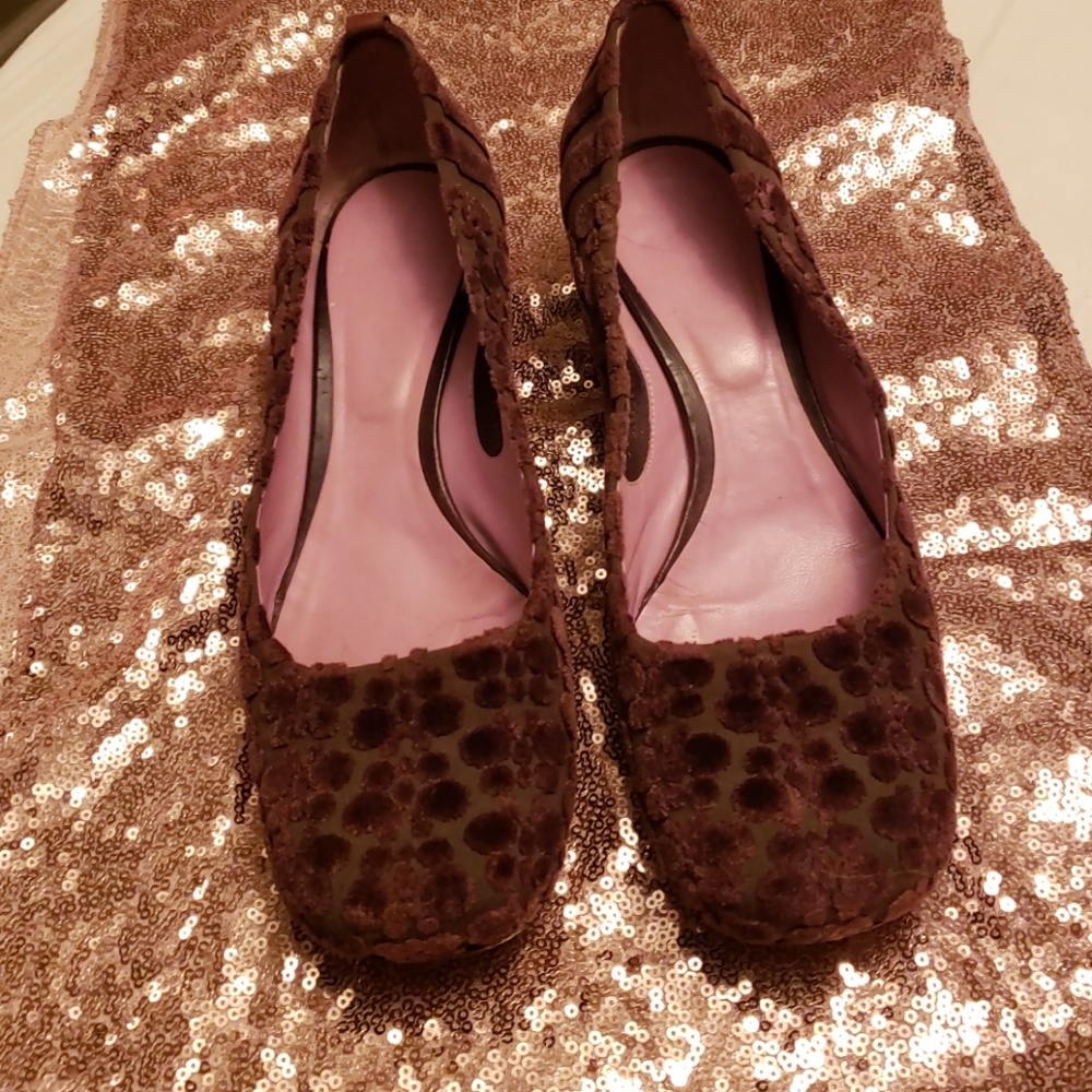 Purple velvet bottega veneta kitten heel pumps